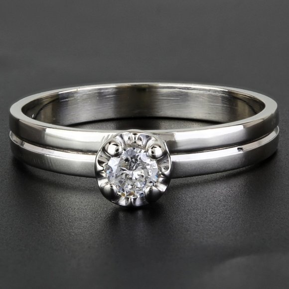 Vintage 14k White Gold Diamond Solitaire Engagement Ring